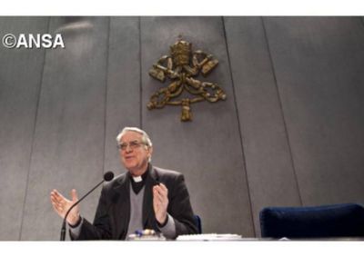 Padre Lombardi: toma forma el documento para la nueva Curia