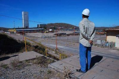 La minera extiende la par�lisis en Sierra Grande 