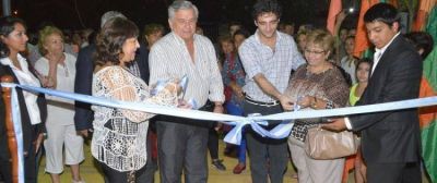 El Intendente Infante inaugur� la remodelaci�n de la plazoleta �20 de Junio� en el B� Juramento