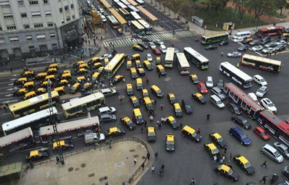 Taxistas minar�n de piquetes Buenos Aires y C�rdoba