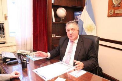 Daniel Lovera quiere frenar los despidos
