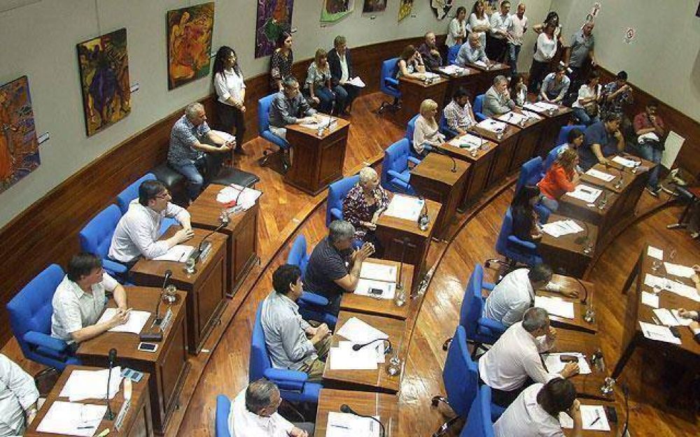 Aprobaron preparatoria para aumentar 12% tasa de Servicios Generales