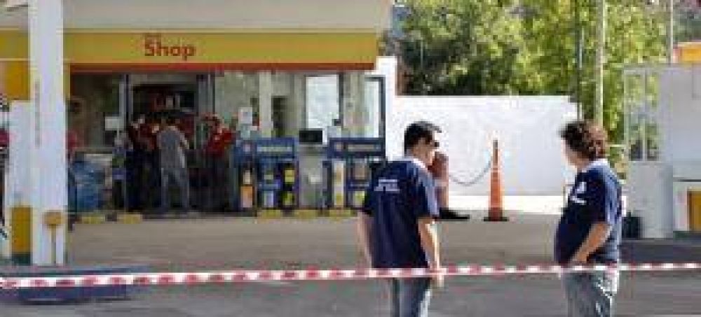 ADELANTO: El gremio de playeros reclam� por el despido de un afiliado