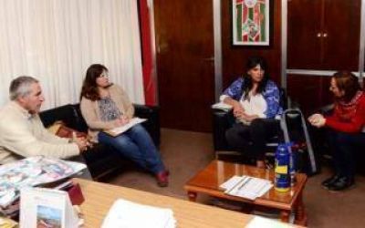 Salliquel�: Hern�ndez se reuni� con funcionarias de Desarrollo Social