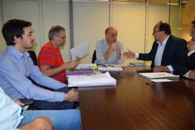 El Intendente realiz� gestiones en el �rea PROCREAR del Banco Hipotecario