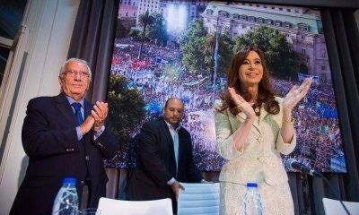Cristina, de regreso: reuni� a diputados del FpV en el Instituto Patria