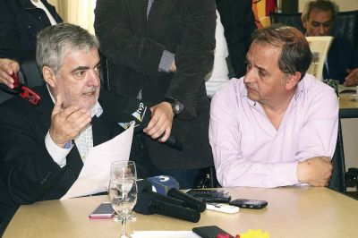 Das Neves y Linares firmaron convenios para reactivar obras paralizadas