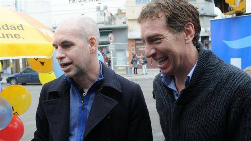 El gobierno porte�o avala el reclamo de los taxistas: 