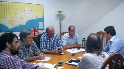 Funcionarios participaron de una reuni�n en el Instituto de la Vivienda