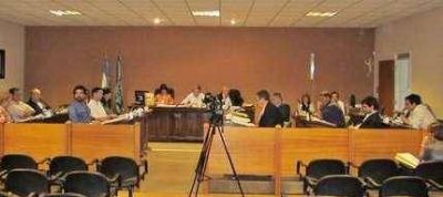 El Concejo aprob� la extensi�n del contrato con Ashira y hubo cuestionamientos a Aguas