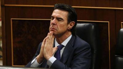Cae un influyente ministro de Rajoy por los Panam� Papers