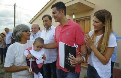 El gobernador Urtubey entreg� viviendas en Hip�lito Yrigoyen