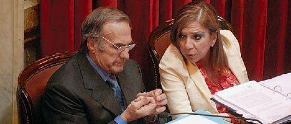 Latorre le baj� el tono a su disputa con Lole y neg� haber sido amenazada.