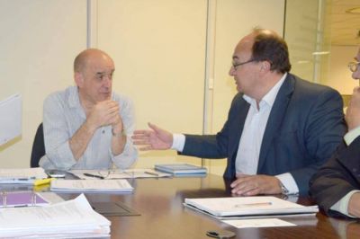 El Intendente realiz� gestiones en el �rea PROCREAR del Banco Hipotecario