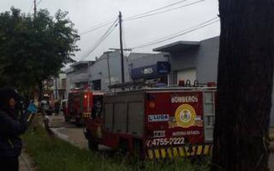 San Mart�n: Incendio en dep�sito de archivos de Anses