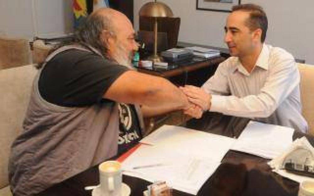 Mor�n: El municipio firm� convenio salarial con ATE