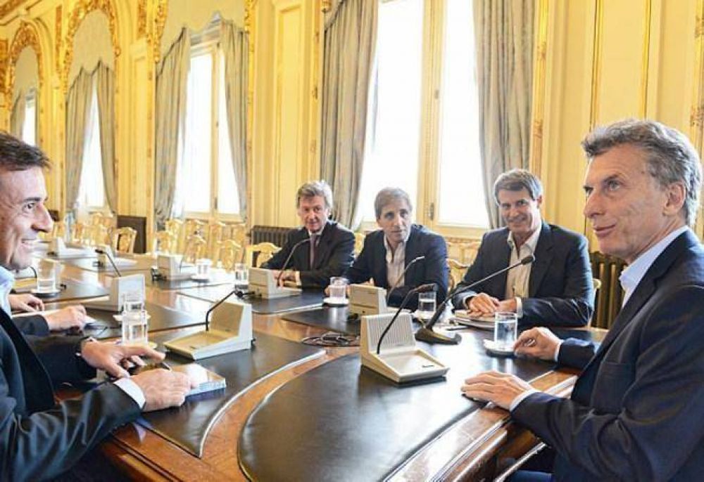 Macri convoca a due�os de empresas para instarlos a que inviertan