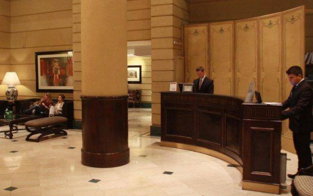 El sector tur�stico pedir� una ley de emergencia por el cierre del aeropuerto