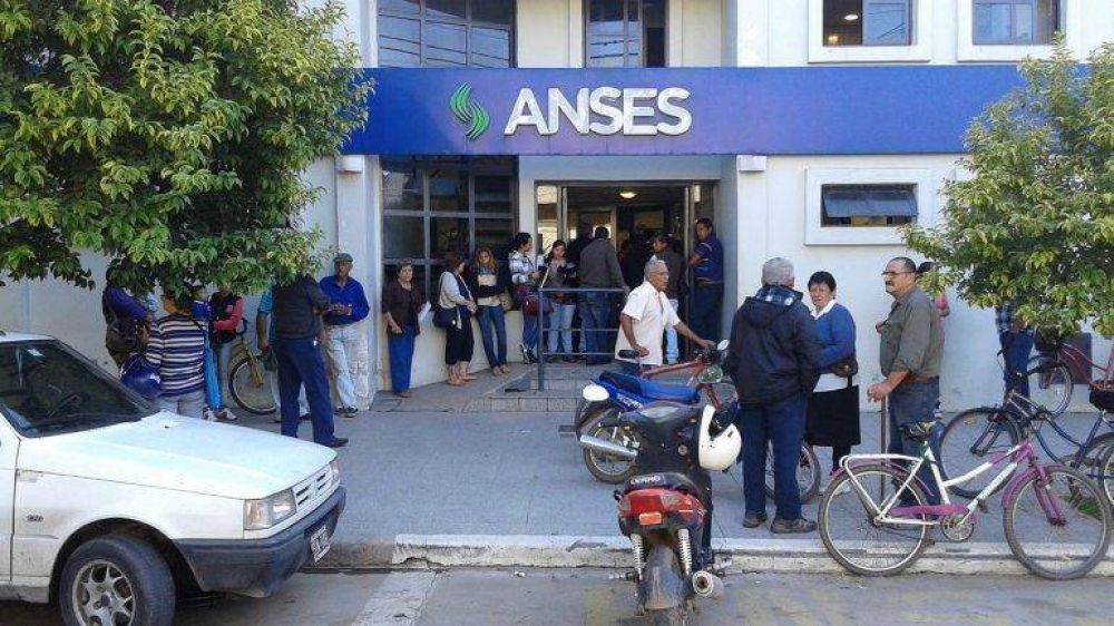 El Gobierno confirm� la entrega de un subsidio extraordinario de $500
