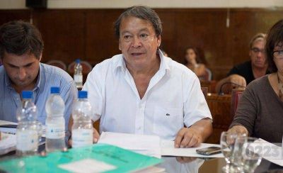 �Toty� Flores: �Hay mediocridad en los dirigentes marplatenses�