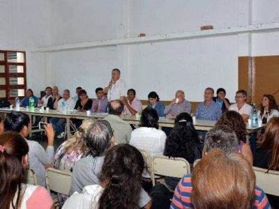 MORALES IMPULSA EL CRECIMIENTO DE LA MICROREGI�N DE VINALITO Y EL TALAR