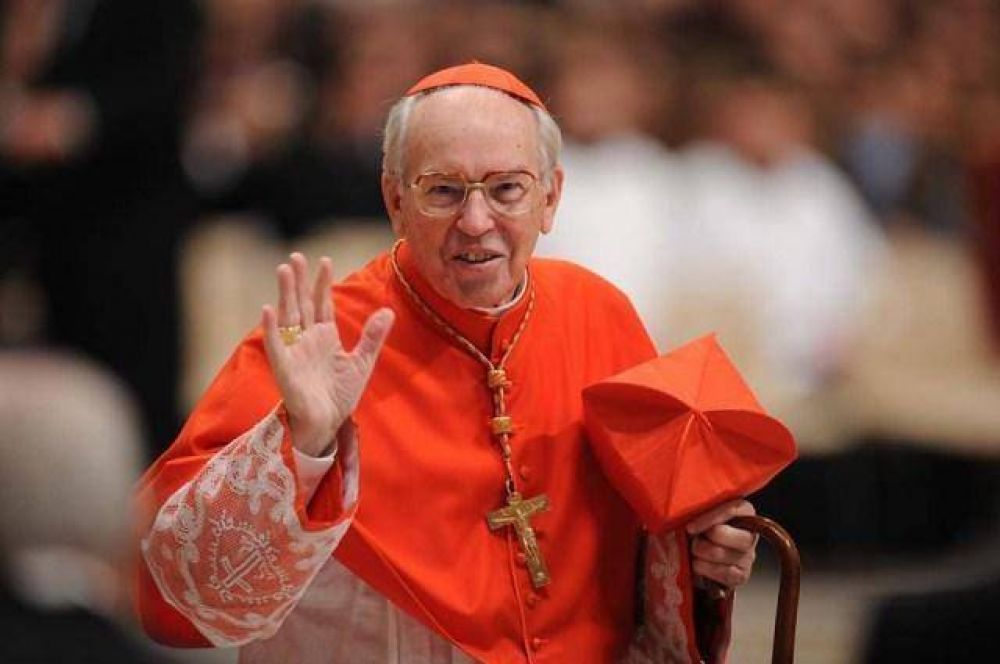 El Cardenal Re, enviado del papa Francisco al Congreso Eucarstico Nacional