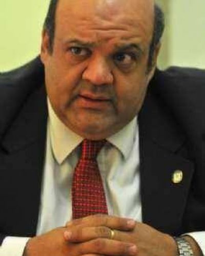 El radicalismo busca un nombre para presidir el partido