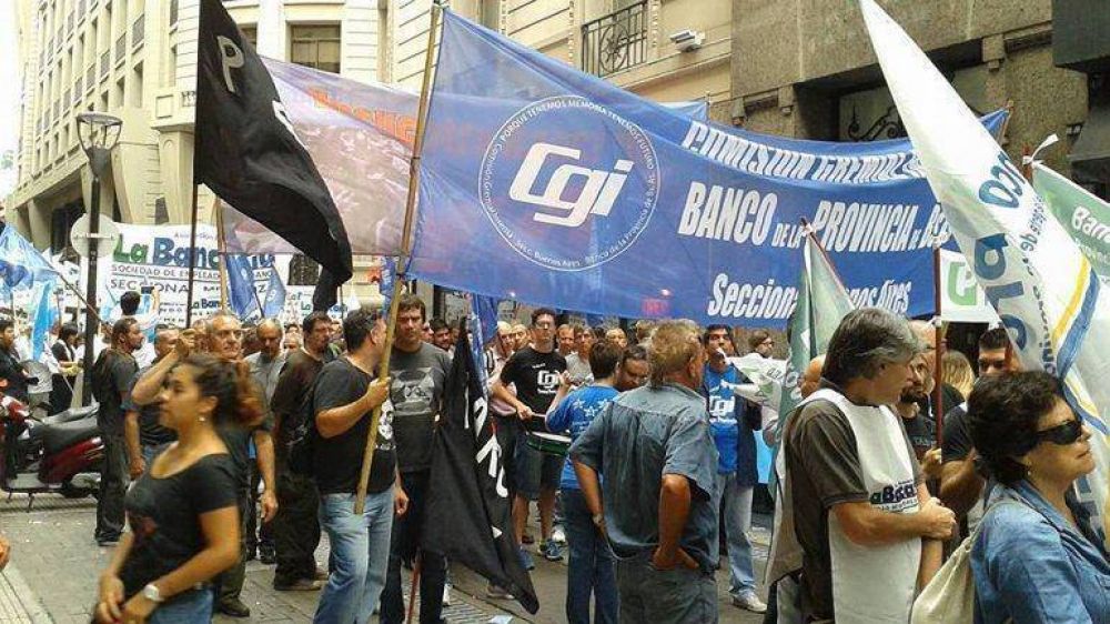 Podr�a faltar plata en los cajeros autom�ticos por un paro bancario de 48 horas