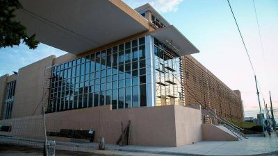 El nuevo hospital de Gualeguaych� tardar� un a�o m�s en terminarse