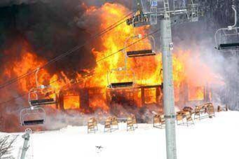 El fuego destruy� instalaciones del centro invernal