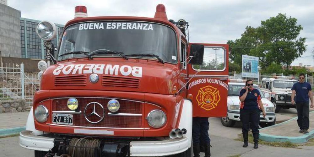  Alberto Rodrguez Sa y bomberos voluntarios limaron asperezas en Terrazas