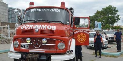  Alberto Rodr�guez Sa� y bomberos voluntarios limaron asperezas en Terrazas