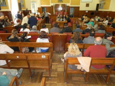 Fiorini consider� �justo y necesario� pago a sociedades de fomento