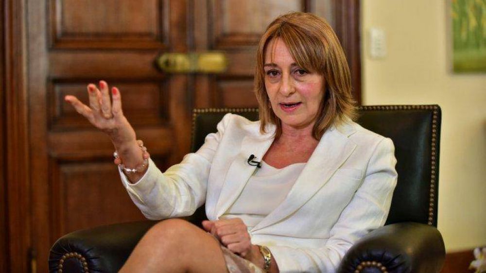La procuradora Gils Carb, respaldada por la Iglesia