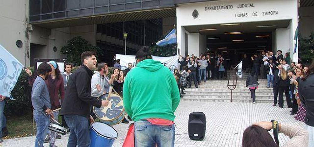 Judiciales de Lomas renovaron el reclamo y realizan un paro