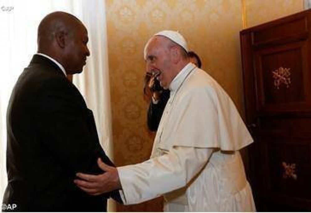 El Papa Francisco recibe al presidente de la República Centroafricana, Faustin-Archange Touadéra