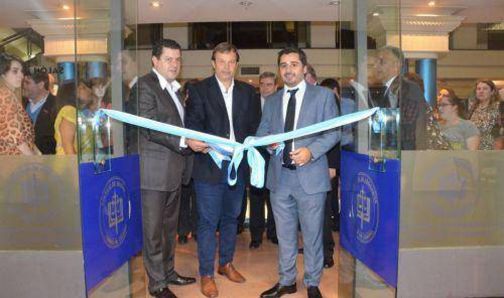 Brindan asesor�a legal gratuita a vecinos de Brown