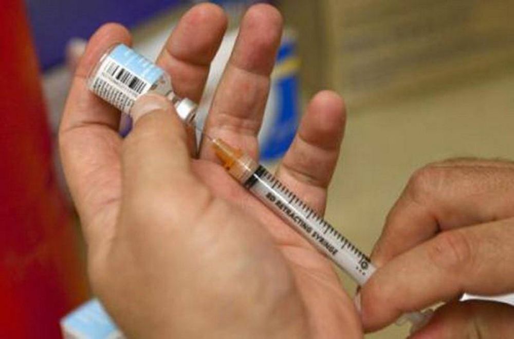 Contin�an vacunando contra la gripe en todos los barrios