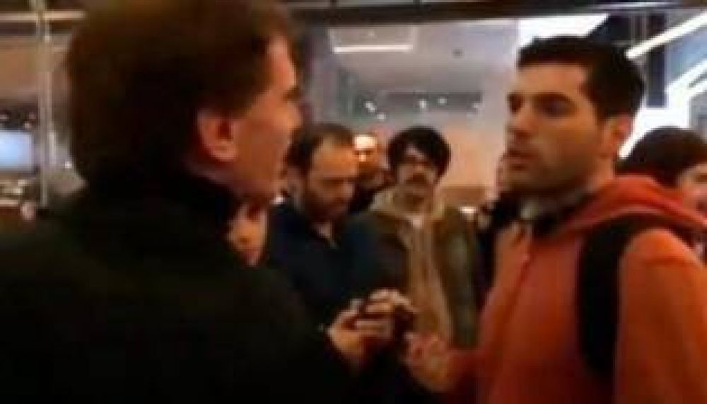 Lop�rfido fue escrachado en el BAFICI y respondi�: �fascistas�