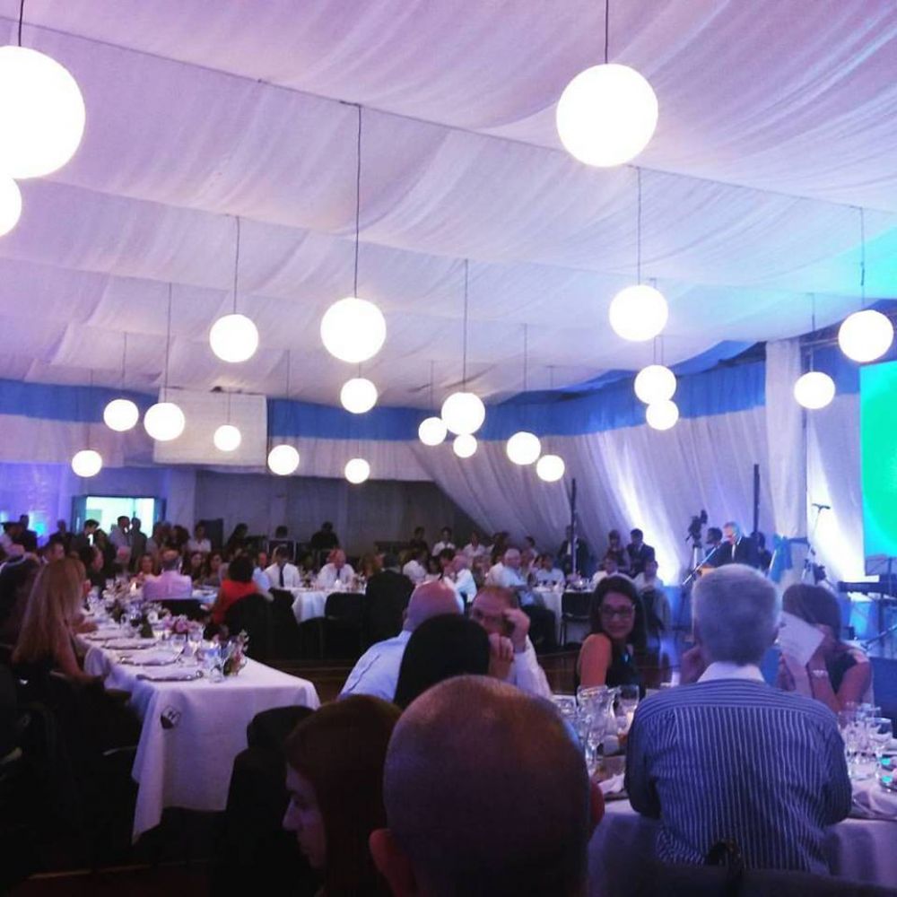 Sociedad Hebraica Argentina celebr una cena sabtica por sus 90 aos