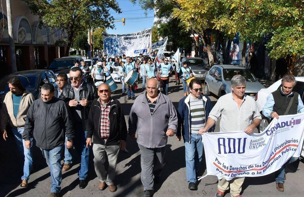 Los despidos de Macri juntaron a todos los gremios en la protesta