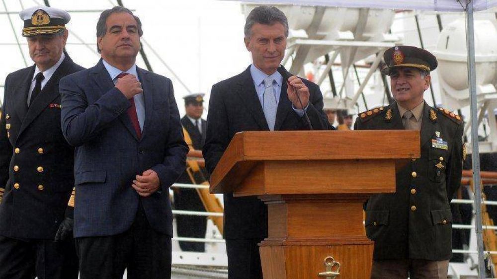 Mauricio Macri autoriz la partida de la Fragata Libertad: 
