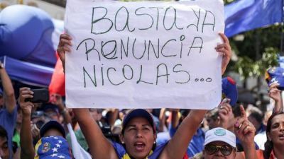 Maduro celebra 3 a�os en el poder y la oposici�n se moviliza