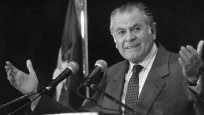 Muri� el presidente de la transici�n