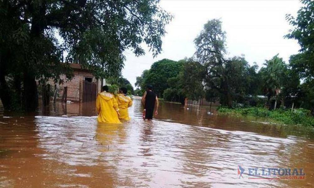 Santa Luc�a en alerta con 35 familias evacuadas y en Bella Vista son 100 los refugiados por lluvias