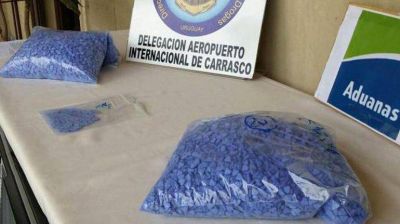Uruguay: detuvieron a un belga que ven�a con 21 mil pastillas Superman a la Argentina