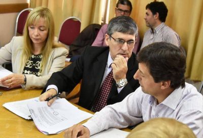 Franco anunci� que retiran el auxilio financiero a Santa Rosa
