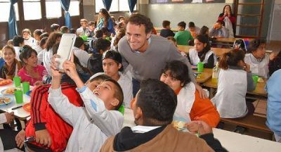 Katopodis recorri� las obras de la Secundaria 31 de Villa Concepci�n