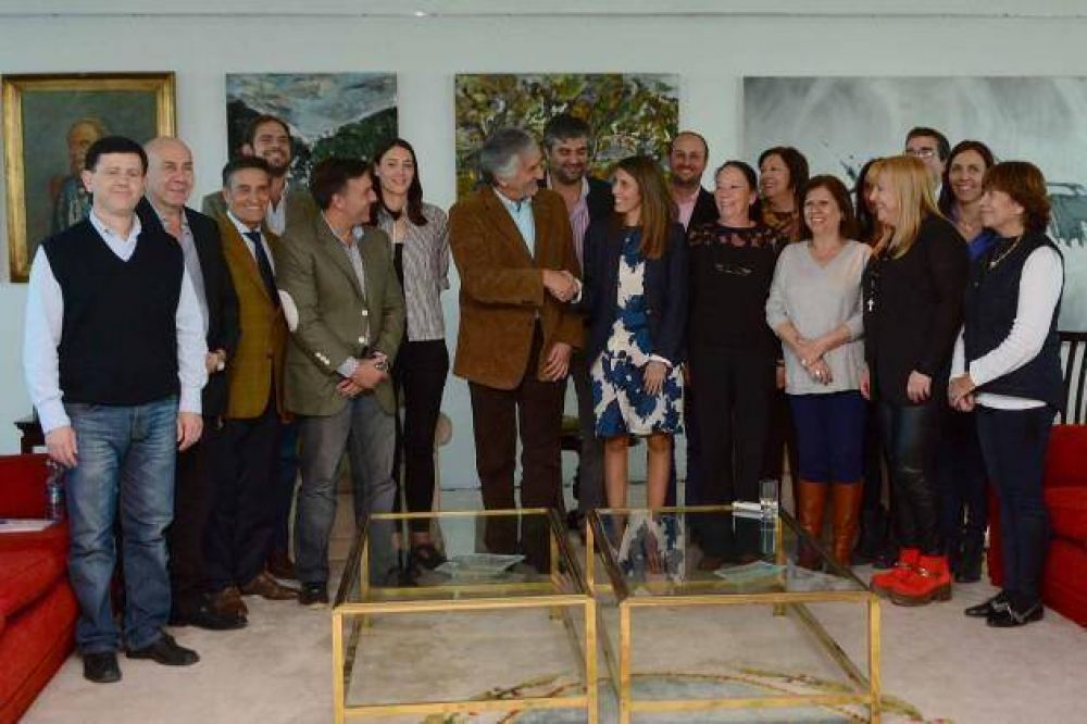 El gobernador recibi� a la rectora de la Universidad Nacional de los Comechingones