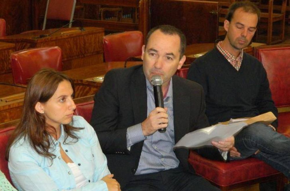 Frente Renovador exige explicaciones por desv�o de fondos de educaci�n